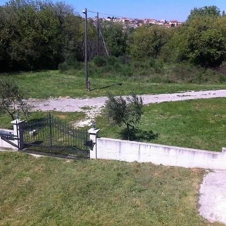 Apartman Ella